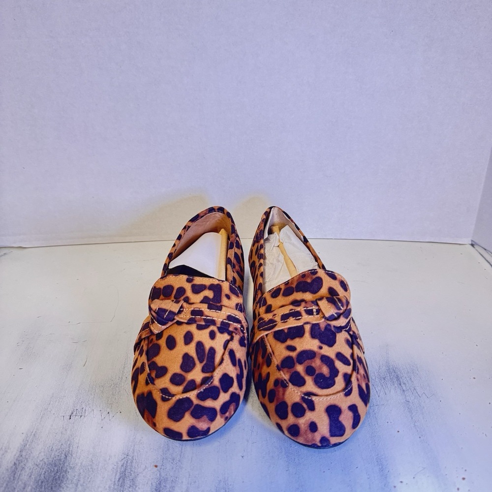 Journee Collection Womens Marci Slip On Round Toe Loafer Flats Leopard 9 Suede - Picture 2 of 9